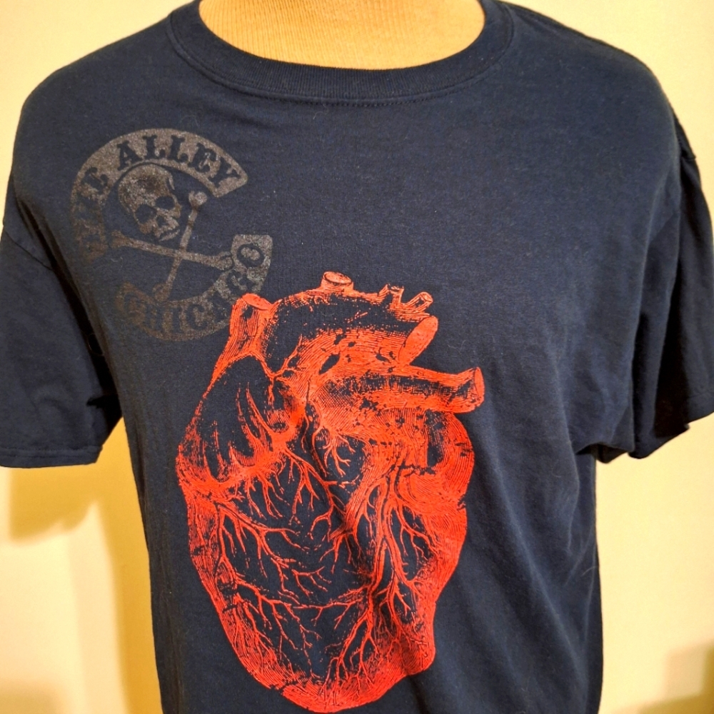 Men's Black And Red Graphic T-Shirt THE ALLEY CHICAGO Heart And Logo